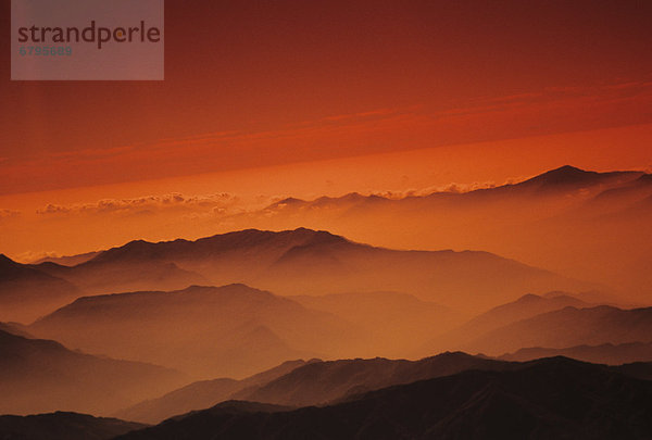 zwischen  inmitten  mitten  Silhouette  Himmel  über  Hügel  Nebel  Ansicht  Nepal