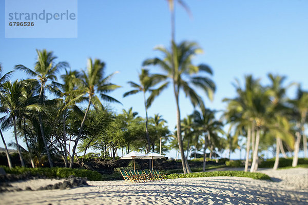 Hawaii  Big Island  Wasserrand  Stuhl  Strand  Regenschirm  Schirm  Sonnenschirm  Schirm  Hawaii  Linie