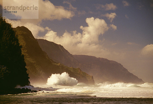 Sturm Küste vorwärts Hawaii Kauai Brandung