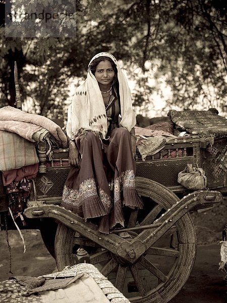 Portrait  Frau  jung  Indien  indische Abstammung  Inder  Zigeuner