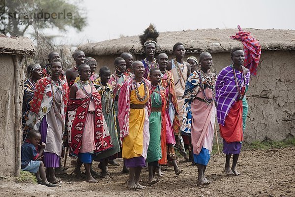 Mensch  Menschen  Menschengruppe  Menschengruppen  Gruppe  Gruppen  Dorf  Afrika  Kenia