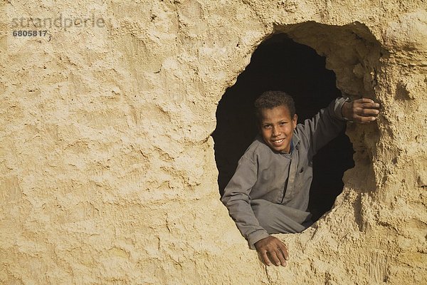 lächeln  Junge - Person  Festung  hinaussehen  Berber  Ägypten