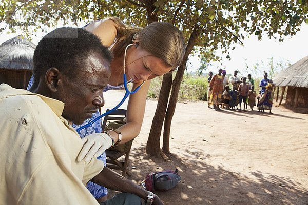 Mann  Gesundheit  Stethoskop  Prüfung  Afrika  Mosambik