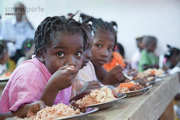 Wärme  Gericht  Mahlzeit  essen  essend  isst  Haiti