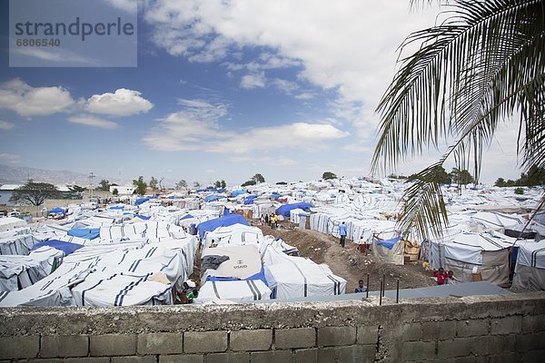 Mensch  Menschen  Zelt  Hütte  Weite  vorübergehend  Erdbeben  Haiti