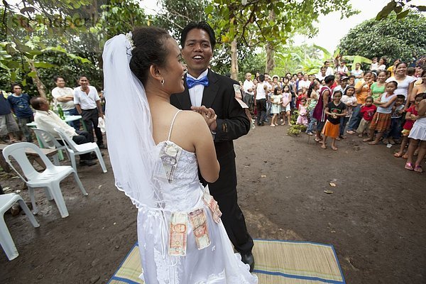 nahe Ländliches Motiv ländliche Motive Tag Braut Fest festlich Bräutigam Hochzeit grüßen Zimmer Außenaufnahme Philippinen