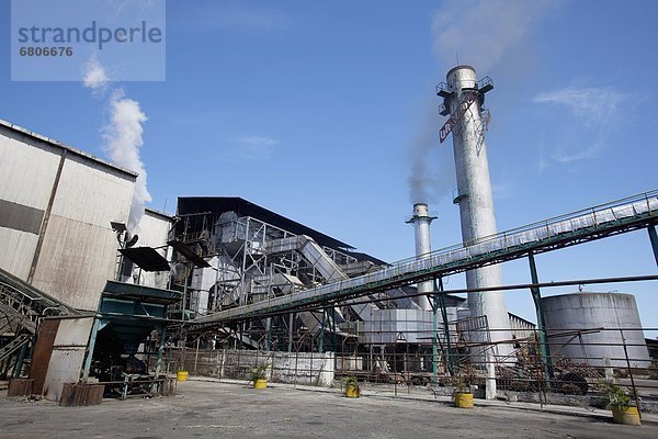 Kraftstofftank  Mühle  Zucker  aufbewahren  Philippinen  Schornstein