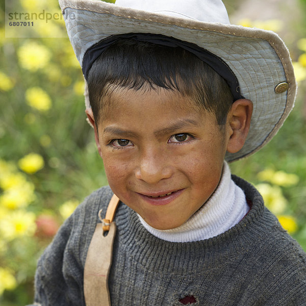 Portrait  Junge - Person  Hut  Kleidung  Peru
