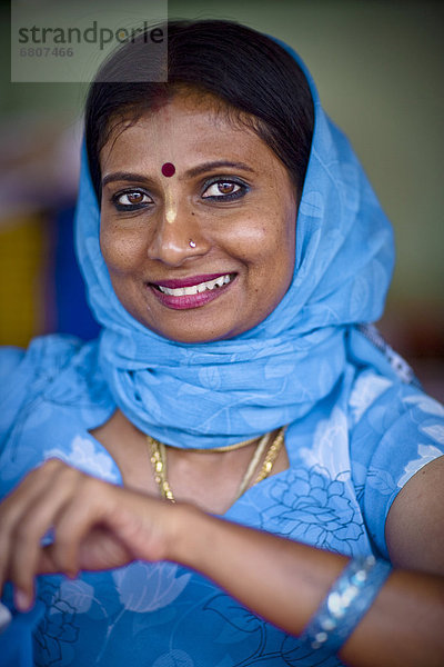 Portrait  Frau  blau  Indien  Sari