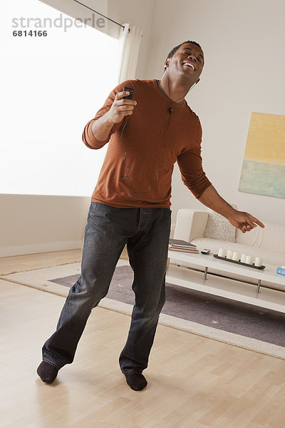 Interior  zu Hause  Mann  tanzen  Mittelpunkt  Erwachsener