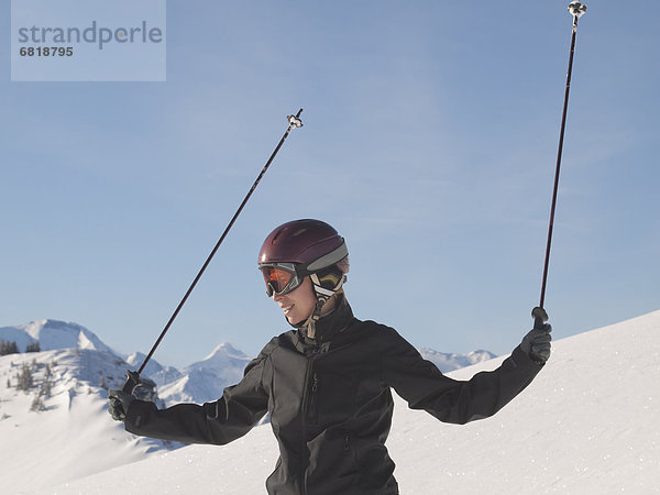 Frau  Berg  hoch  oben  Ski  jung  Fahrgestell