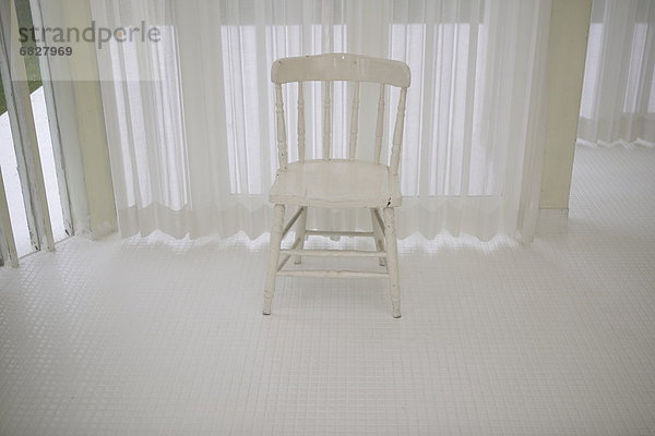Stuhl Zimmer weiß