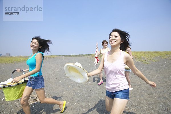 4  Freundschaft  gehen  Strand