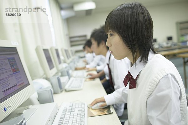 Laborant  Computer  Student