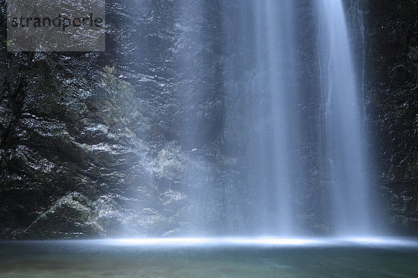 Langzeitbelichtung  Wasserfall  Tokyo  Hauptstadt  Japan