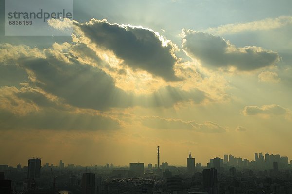 Landschaftlich schön  landschaftlich reizvoll  Richtung  Großstadt  Hochhaus  Komplexität  Shinjuku