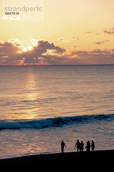 Freundschaft  Strand  Morgendämmerung