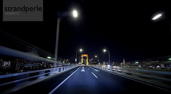 überqueren  Auto  Nacht  Brücke  Ansicht  zeigen  Tokyo  Hauptstadt  Japan  Regenbogen