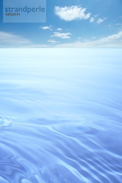 Wasser  Himmel  unterhalb  Meer  blau  gewellt