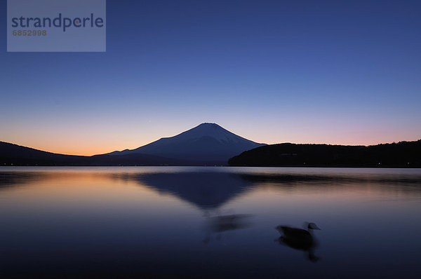 Sonnenuntergang  See  Fuji