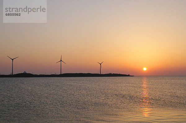 Sonnenuntergang Windpark