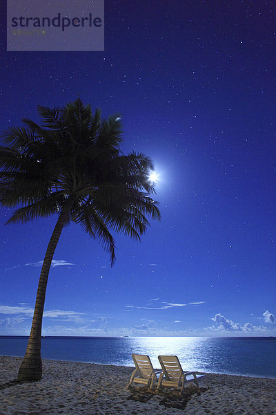 Strand in der Nacht