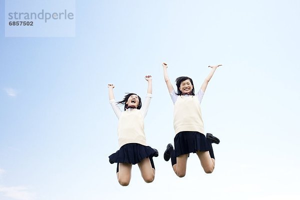 springen  lachen  Himmel  2  japanisch