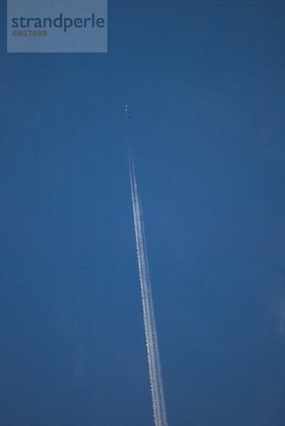Flugzeug  Himmel