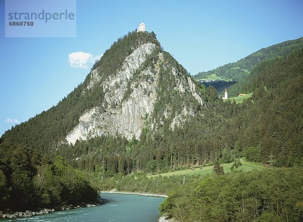 Europa  Berg  bedecken  Palast  Schloß  Schlösser  Baum  Fluss  Österreich