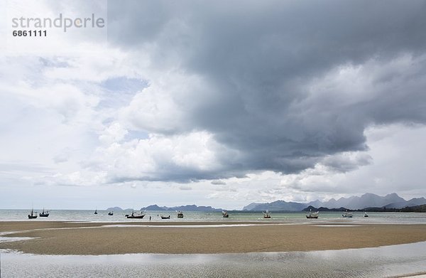 Wolke  Strand  über  Sturm  Boot  angeln  Thailand