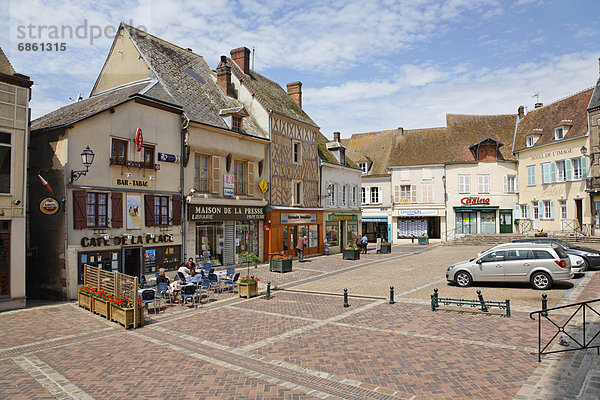 Frankreich  Stadtplatz