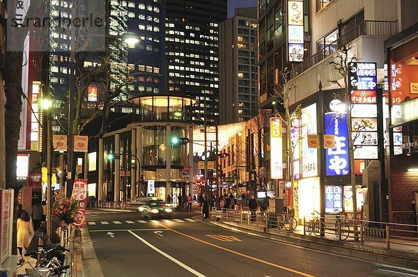 Städtische Straße  Städtische Straßen  Tokyo  Hauptstadt  Honshu  Japan