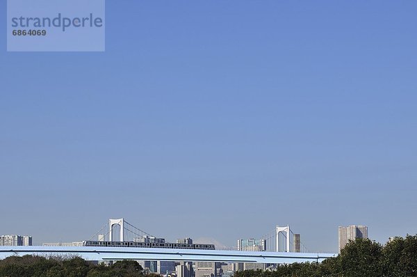 Regenbogen-Brücke