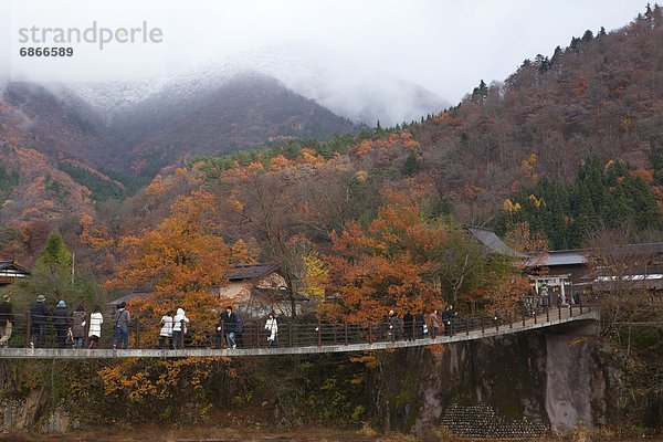 Fußgängerbrücke  überqueren  wandern