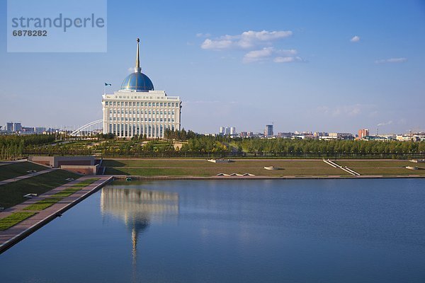 Palast  Schloß  Schlösser  Präsident  Asien  Zentralasien  Kasachstan