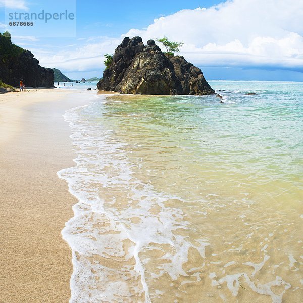 durchsichtig  transparent  transparente  transparentes  Wasser  Schönheit  Strand  Südostasien  Asien  Indonesien