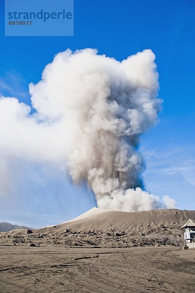hoch  oben  senden  Wolke  Vulkanausbruch  Ausbruch  Eruption  Vulkan  Berg  Südostasien  Asche  Asien  Indonesien