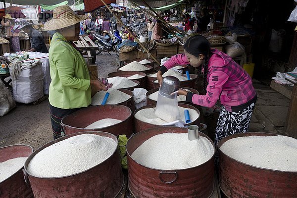 Blumenmarkt  Lebensmittel  Reis  Reiskorn  täglich  Myanmar  Asien  Markt