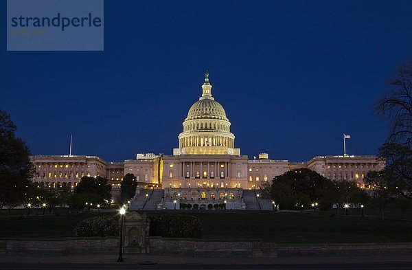 Vereinigte Staaten von Amerika  USA  zeigen  arbeiten  Gebäude  Nordamerika  Renovierung  Washington DC  Hauptstadt  Strömung