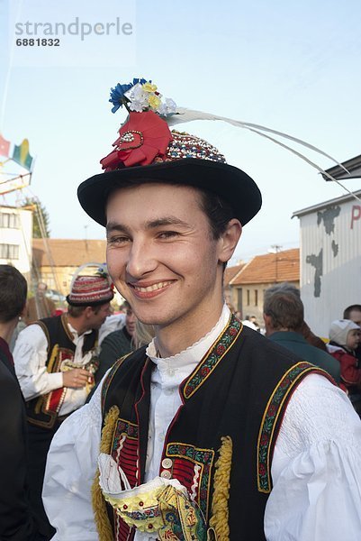 Europa  Mann  Dorf  Gesetz  Tschechische Republik  Tschechien  Fest  festlich  Kleidung  Festival  Mensch  Kleid
