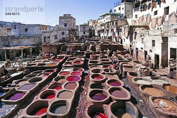 Nordafrika  Fès  Fez  verstecken  Tradition  sonnenbaden  sonnen  färben  Afrika  Fes  Leder  Marokko  alt  Gerberei