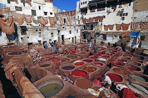 Nordafrika  Fès  Fez  verstecken  Tradition  sonnenbaden  sonnen  färben  Afrika  Fes  Leder  Marokko  alt  Gerberei