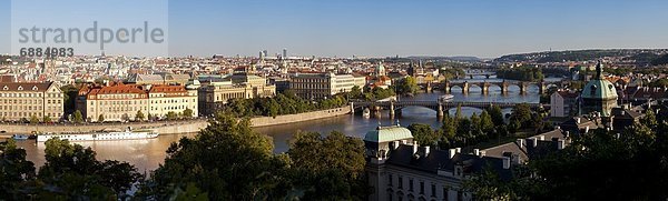 Prag  Hauptstadt  Europa  Brücke  Fluss  Tschechische Republik  Tschechien  Ansicht  Moldau