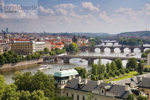 Prag  Hauptstadt  Europa  Brücke  Fluss  Tschechische Republik  Tschechien  Ansicht  Moldau