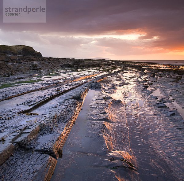 Felsbrocken  Europa  Strand  Großbritannien  Küste  Querformat  Gestein  England