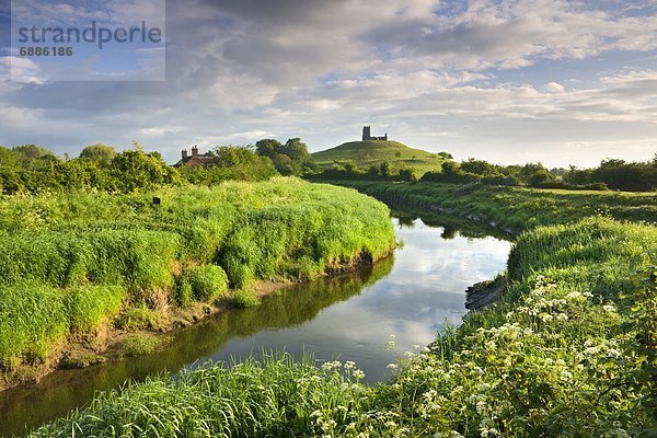 Europa  Großbritannien  Ruine  Kirche  Erdhöhle  Bau  England  Somerset