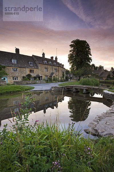 Europa Großbritannien Sonnenaufgang Dorf Landhaus Sehenswürdigkeit Cotswolds England Gloucestershire