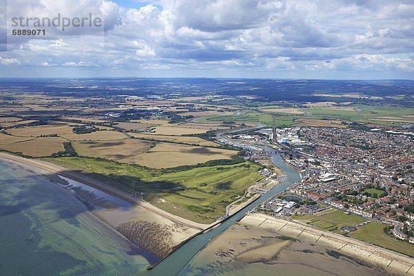 Europa  Großbritannien  Fluss  Ansicht  Luftbild  Fernsehantenne  England  Littlehampton  West Sussex