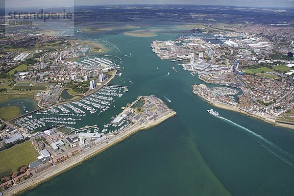 Hafen  Europa  Großbritannien  Ansicht  Portsmouth  Solent  Luftbild  Fernsehantenne  England  Hampshire