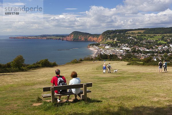 Europa  Großbritannien  Hügel  Steilküste  Stadt  rot  Ansicht  Sidmouth  Devon  England